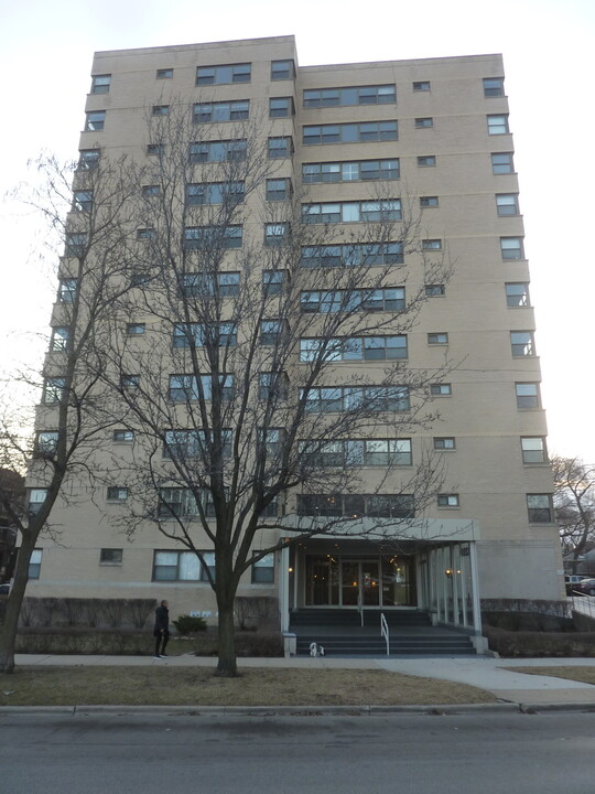 4200 N Marine Dr in Chicago, IL - Building Photo