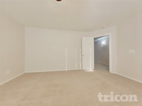 3017 N 89th Dr in Phoenix, AZ - Building Photo - Building Photo