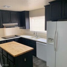 1420 W Horn Rd in Pahrump, NV - Building Photo - Building Photo