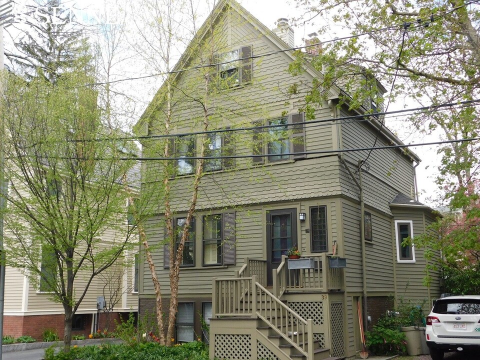 39 Parker St, Unit B in Cambridge, MA - Foto de edificio