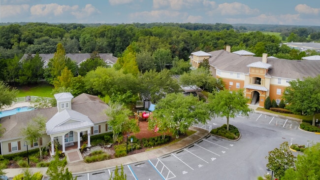 Rolling Acres Apartments in Lady Lake, FL - Foto de edificio - Building Photo