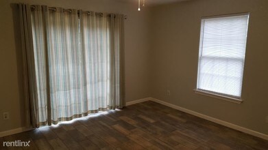 1186 Emily Dr in Fayetteville, AR - Building Photo - Building Photo