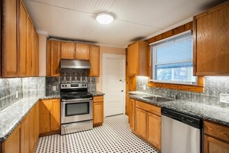 909 Clarke St in Nashville, TN - Foto de edificio - Building Photo