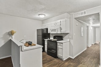 The Element at 3900 in Macon, GA - Building Photo - Building Photo