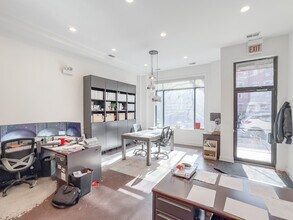 1724 W Belmont Ave, Unit 1 in Chicago, IL - Building Photo - Building Photo