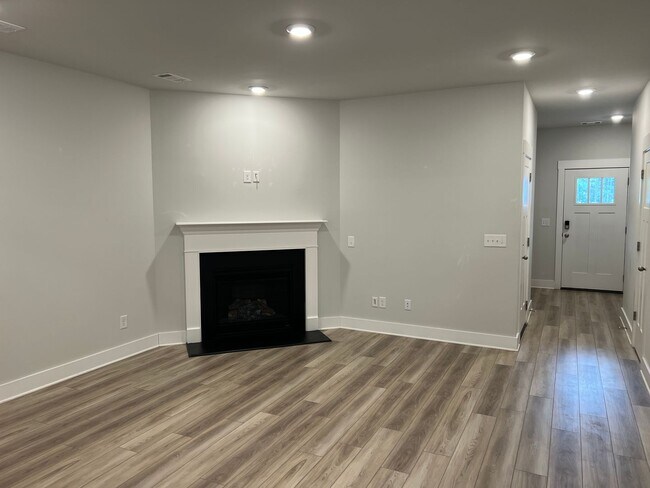 213 Keel Ln in Simpsonville, SC - Building Photo - Building Photo