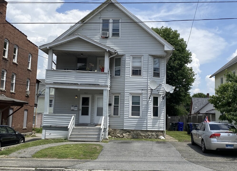 367 S Main St in Torrington, CT - Building Photo