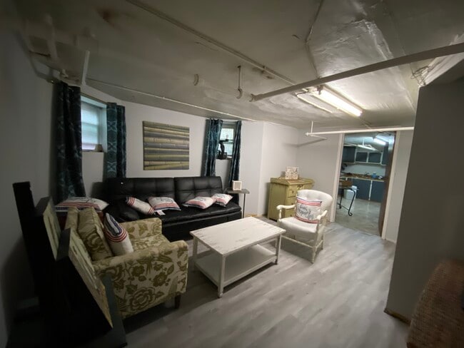 1620 W Thome Ave, Unit Best