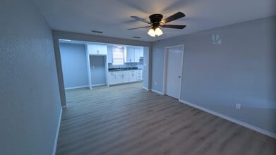 3002 Blaine St in Laredo, TX - Building Photo - Building Photo