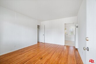9620 Braddock Dr in Culver City, CA - Building Photo - Building Photo