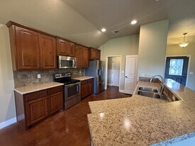 2011 Sungate Dr in New Braunfels, TX - Building Photo