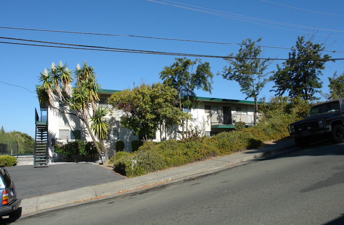 1205 W 5th St in Benicia, CA - Building Photo