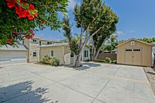 1741 2nd St. in Manhattan Beach, CA - Building Photo