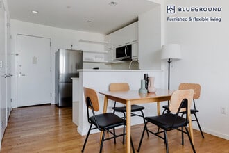 635 W 42nd St in New York, NY - Building Photo - Building Photo