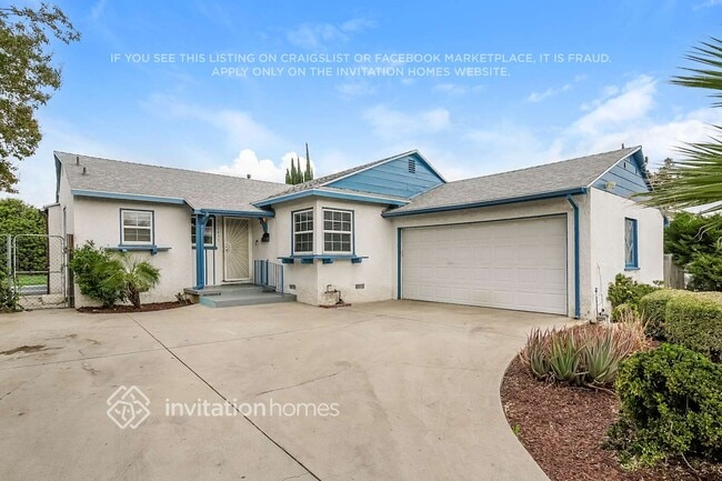 property at 20457 Schoolcraft St