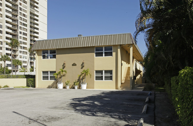 5500 N Flagler Dr in West Palm Beach, FL - Building Photo - Building Photo