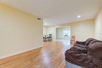 4046 Woodfin St in Houston, TX - Building Photo - Building Photo