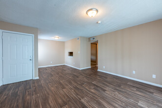 Regency in Augusta, GA - Building Photo - Interior Photo