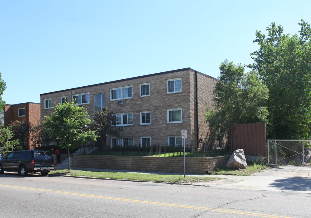 The Cedars in Minneapolis, MN - Building Photo