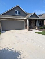 124 Magdalene Way in Liberty Hill, TX - Building Photo