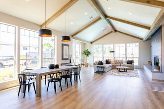 St Helens Place Apartment Homes in Saint Helens, OR - Building Photo - Interior Photo