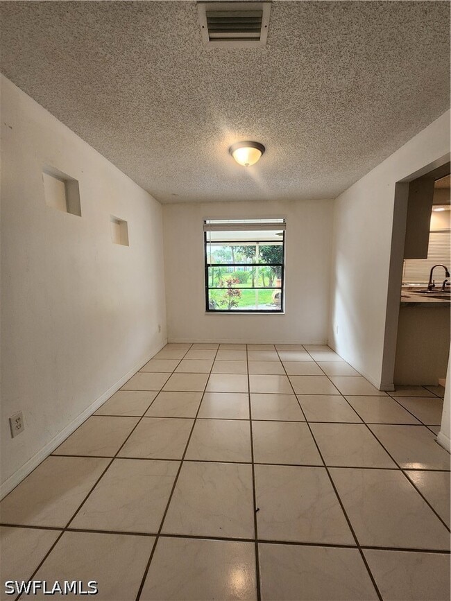 4619 Chippendale Dr in Naples, FL - Building Photo - Building Photo