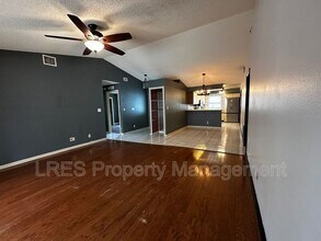 555 Glen Haven Dr in Deltona, FL - Building Photo - Building Photo