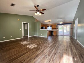 454 Lake Dr in Midway, GA - Building Photo - Building Photo