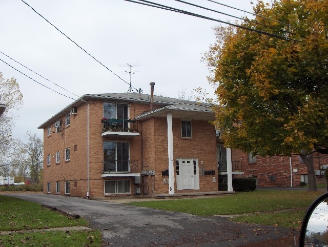 176 Mead St in North Tonawanda, NY - Building Photo