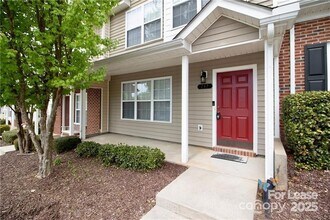 137 Lynch Cir in Mooresville, NC - Building Photo - Building Photo