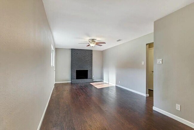 2607 Parker Ln in Austin, TX - Building Photo - Building Photo