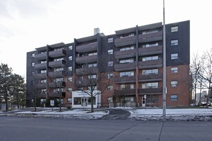 3410 HAVENWOOD APARTMENTS in Mississauga, ON - Building Photo