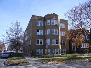 1215 W 81st St in Chicago, IL - Building Photo - Building Photo