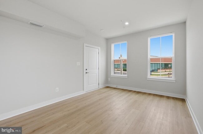 14421 Albemarle Point Pl in Chantilly, VA - Building Photo - Building Photo