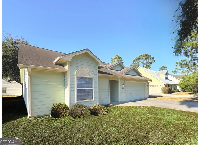 102 Natures Bounty Trail