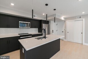 6604 Ridge Ave, Unit 401 in Philadelphia, PA - Building Photo