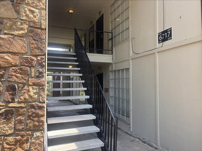 6717 S Richmond Ave in Tulsa, OK - Building Photo - Building Photo