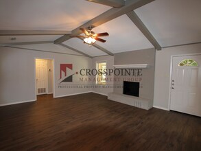 215 Gardenview St in Whitehouse, TX - Building Photo - Building Photo