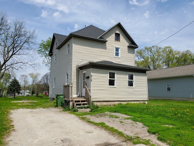 property at 919 Oneida St