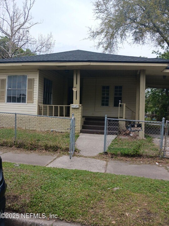 1257 W 25th St in Jacksonville, FL - Building Photo