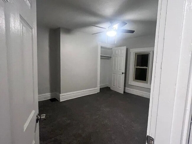 1041 Valonia St in Pittsburgh, PA - Building Photo - Building Photo