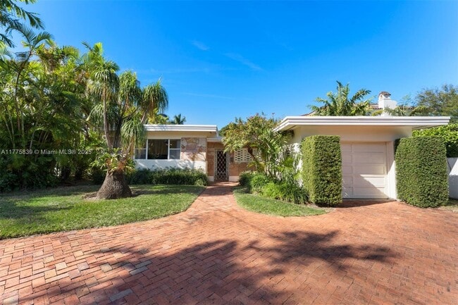 property at 5150 La Gorce Dr