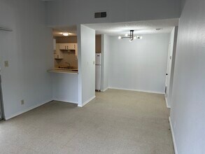 6303 Waddesdon Wood, Unit 2102 in San Antonio, TX - Building Photo - Building Photo