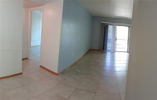 7831 Miller Dr in Miami, FL - Building Photo - Building Photo