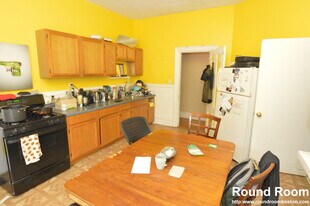 32 Linden St, Unit 2 in Boston, MA - Building Photo