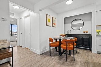 Park On Canal Apartments - Clinton Twp, MI in Clinton Township, MI - Foto de edificio - Building Photo