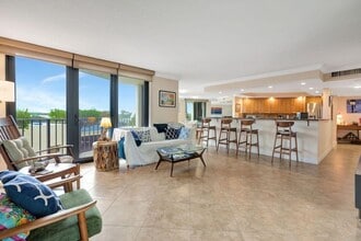 5420 N Ocean Dr in West Palm Beach, FL - Building Photo - Building Photo