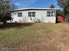 904 Kensington Dr in Cocoa, FL - Building Photo