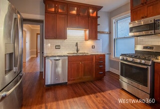 4246 N Menard Ave in Chicago, IL - Building Photo - Building Photo