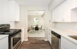 2394 Lawrenceville Hwy, Unit D in Decatur, GA - Building Photo